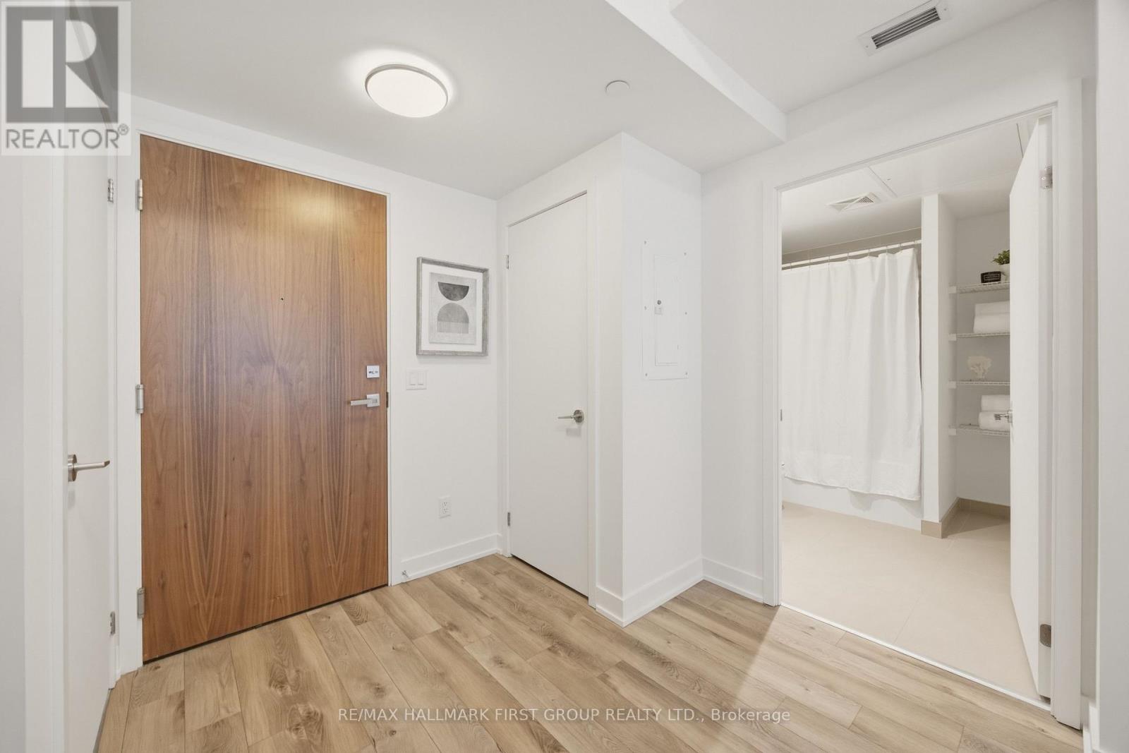 Unit 716 - 30 Baseball Place, Toronto, Ontario  M4M 0E8 - Photo 3 - E12810576