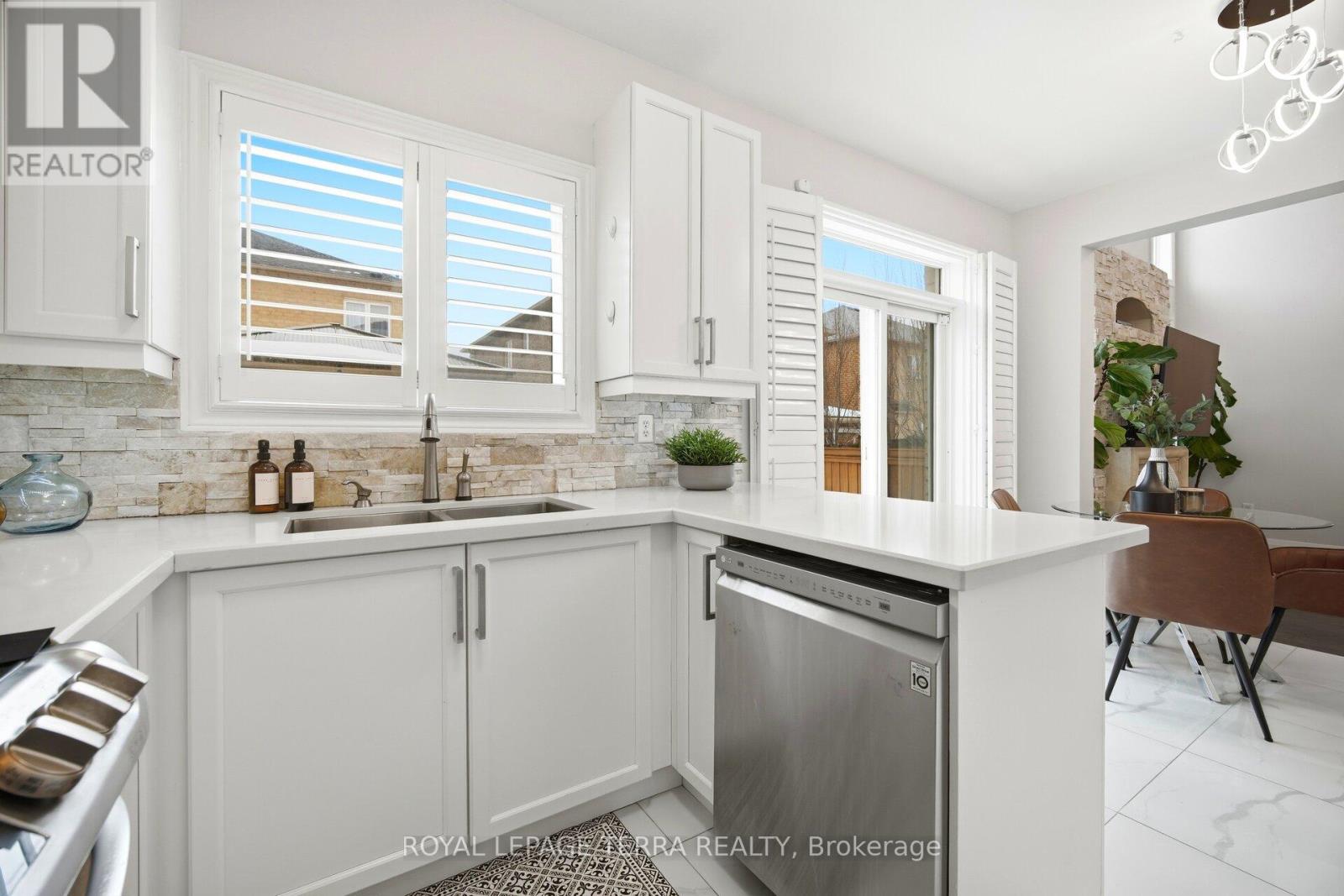 19 Scarlett Trail, Vaughan, Ontario  L4H 2R2 - Photo 14 - N12810550