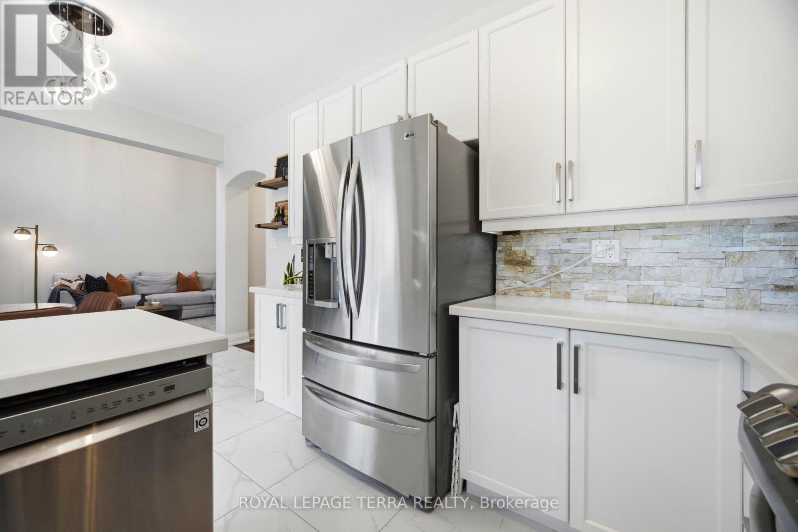 19 Scarlett Trail, Vaughan, Ontario  L4H 2R2 - Photo 15 - N12810550