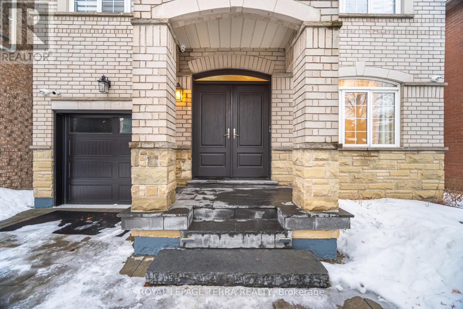 19 Scarlett Trail, Vaughan, Ontario  L4H 2R2 - Photo 4 - N12810550