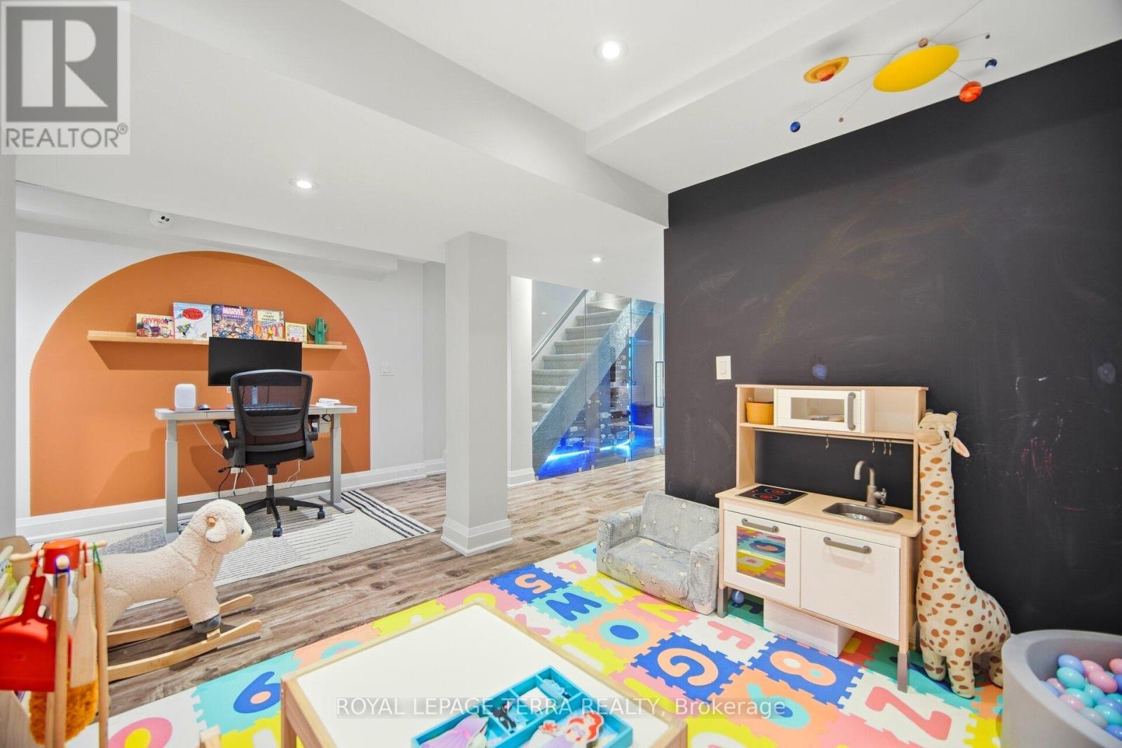 19 Scarlett Trail, Vaughan, Ontario  L4H 2R2 - Photo 44 - N12810550