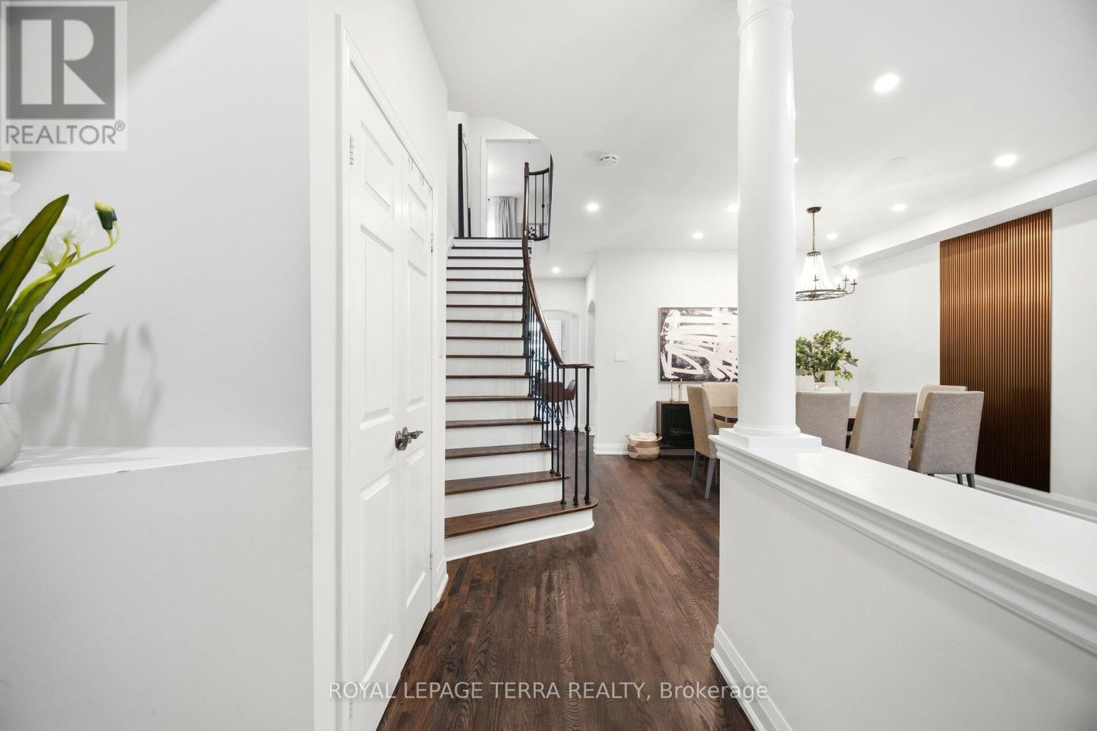 19 Scarlett Trail, Vaughan, Ontario  L4H 2R2 - Photo 6 - N12810550