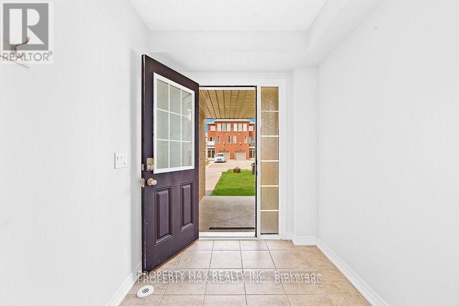 20 Toulouse Court, Markham, Ontario  L6B 1J5 - Photo 7 - N12810558