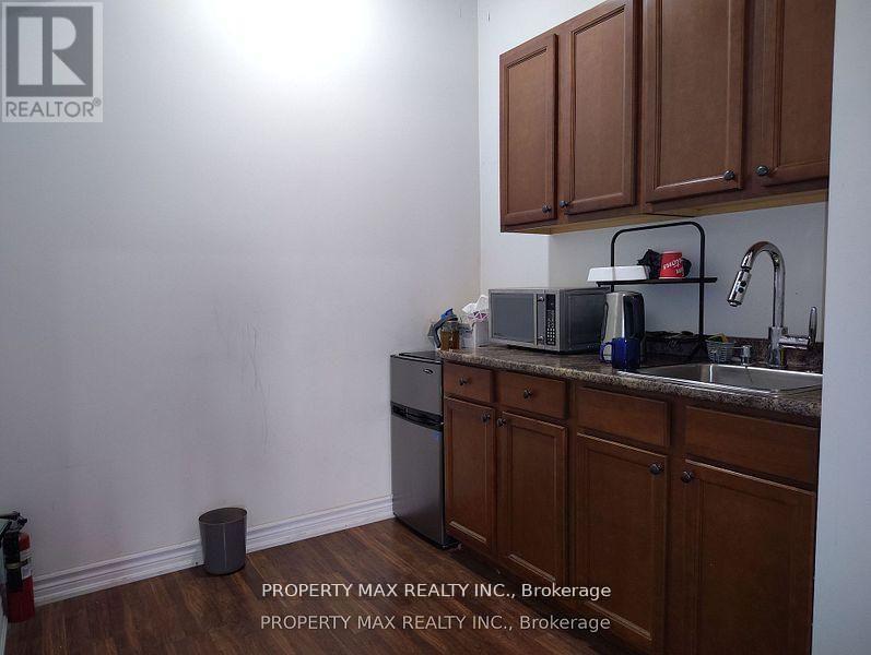 12 - 70 Delta Park Boulevard, Brampton (Gore Industrial South), Ontario  L6T 5E9 - Photo 2 - W12810560