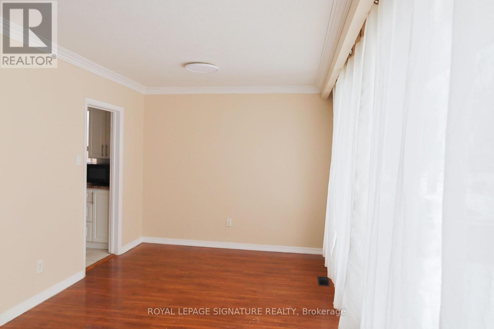 Upper - 39 Brisco Street, Brampton, Ontario  L6V 1X1 - Photo 8 - W12810584