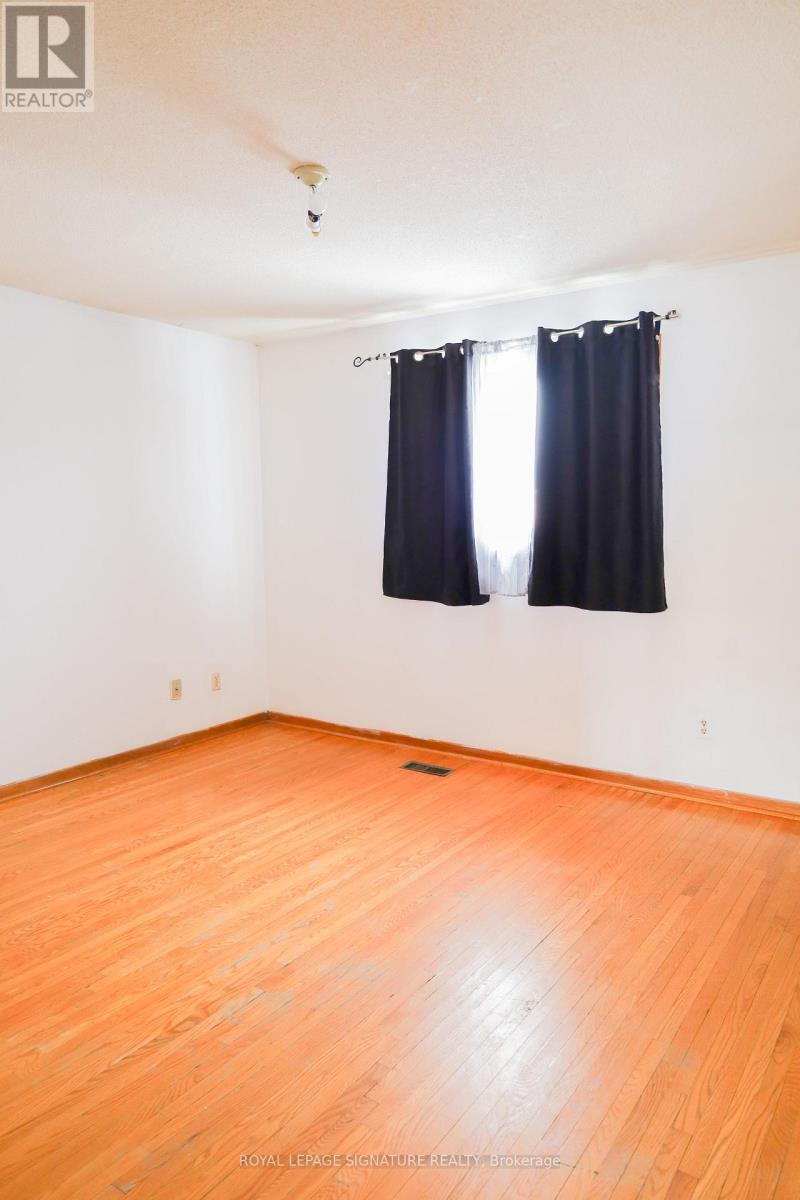 Upper - 35 Jellicoe Crescent, Brampton (Northgate), Ontario  L6S 3H7 - Photo 12 - W12810586