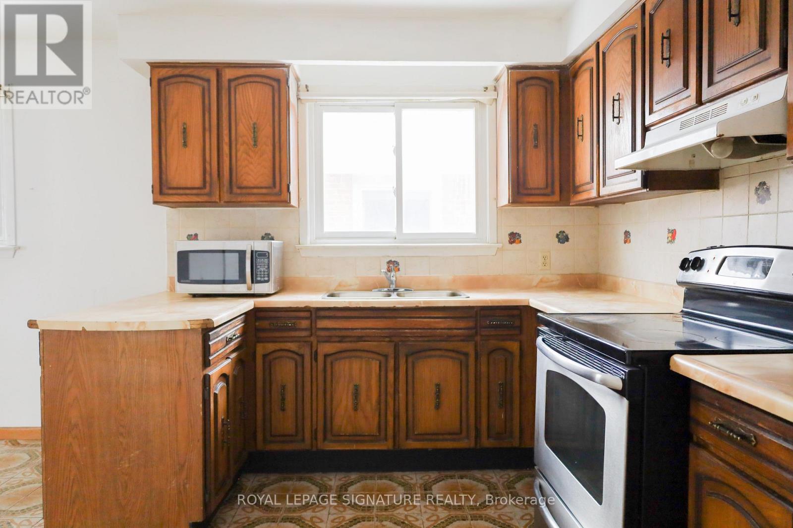 Upper - 35 Jellicoe Crescent, Brampton (Northgate), Ontario  L6S 3H7 - Photo 16 - W12810586