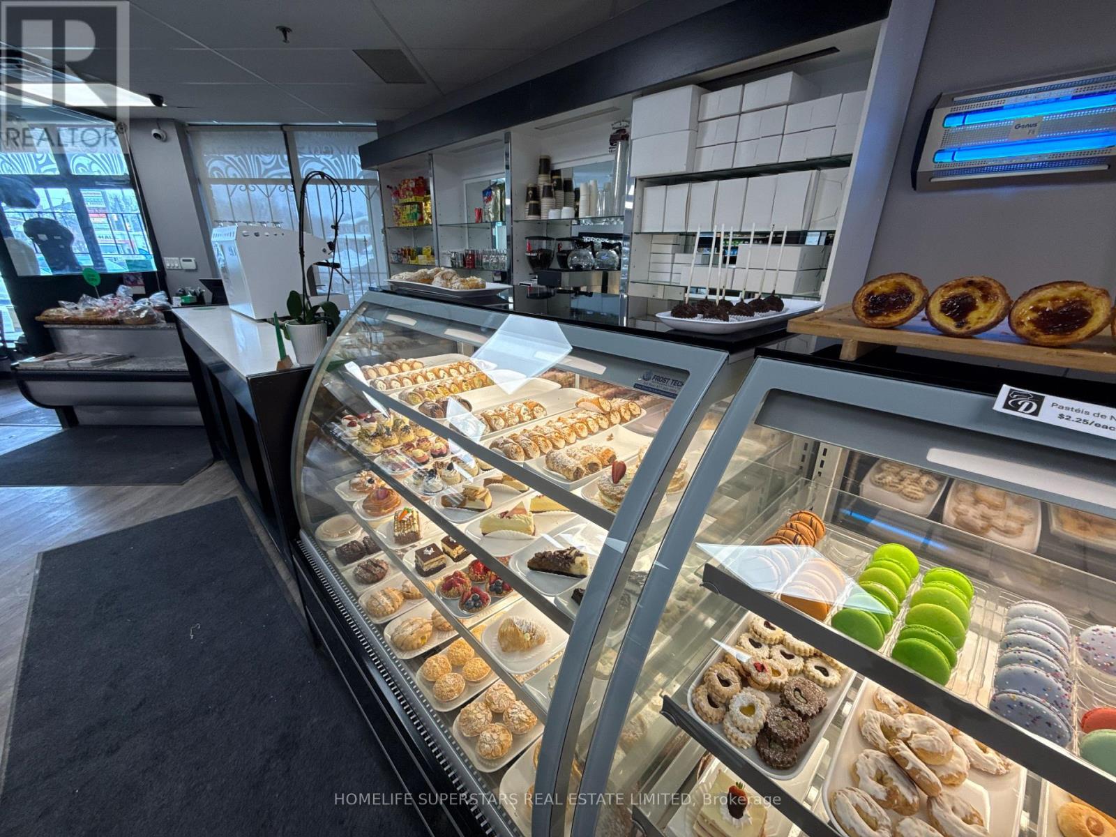 27 Ruth Avenue, Brampton (Heart Lake West), Ontario  L6Z 4R2 - Photo 13 - W12810590