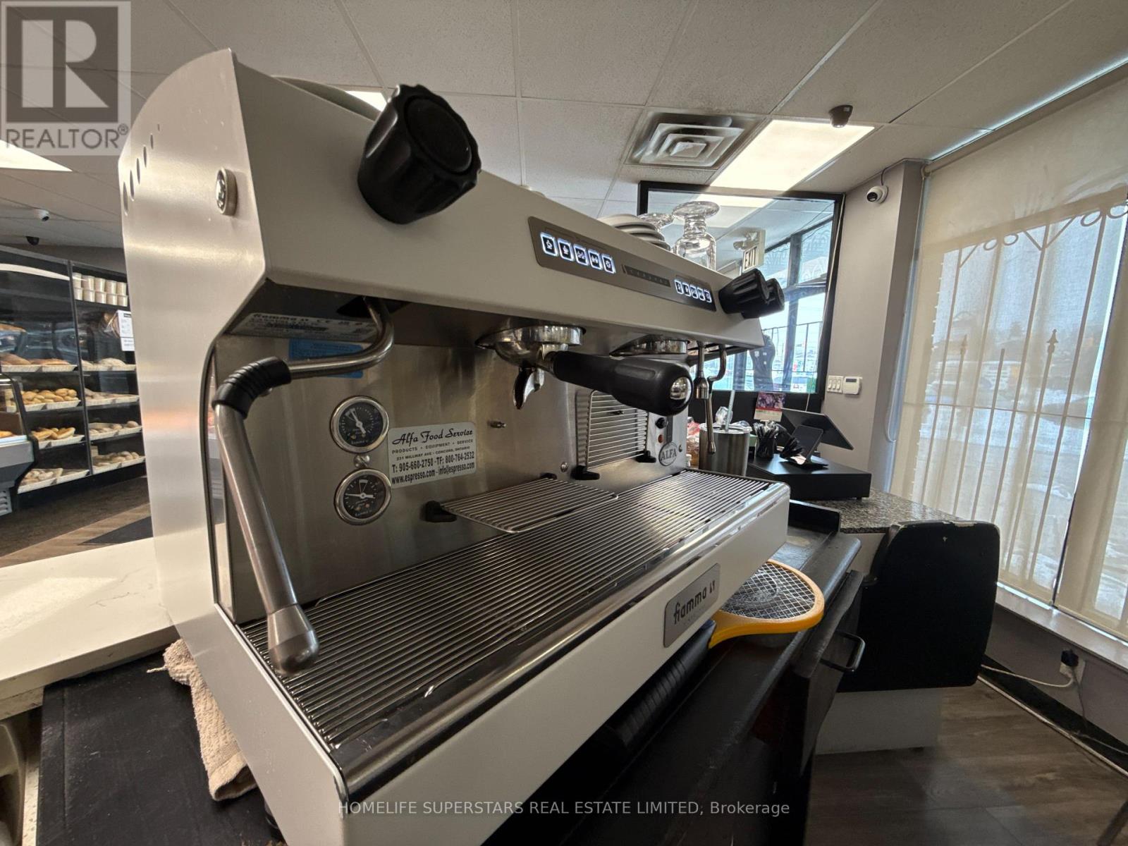 27 Ruth Avenue, Brampton (Heart Lake West), Ontario  L6Z 4R2 - Photo 14 - W12810590