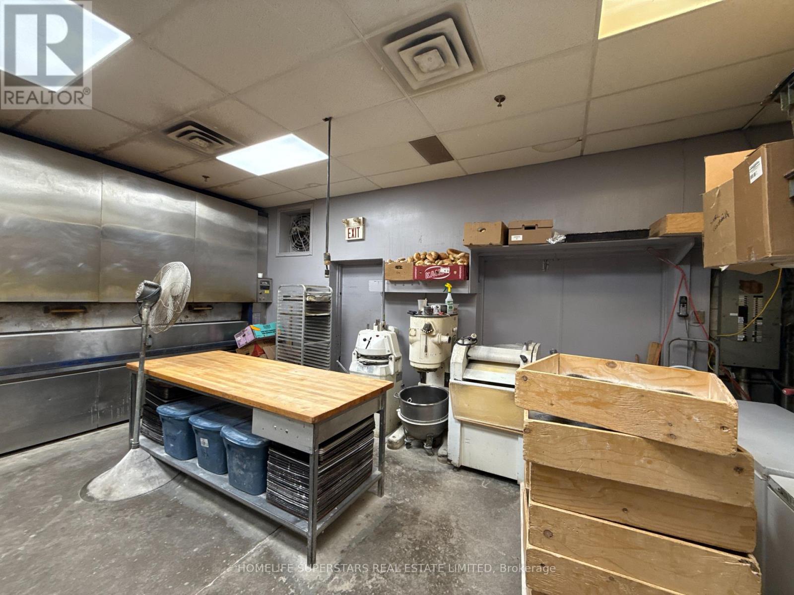 27 Ruth Avenue, Brampton (Heart Lake West), Ontario  L6Z 4R2 - Photo 22 - W12810590