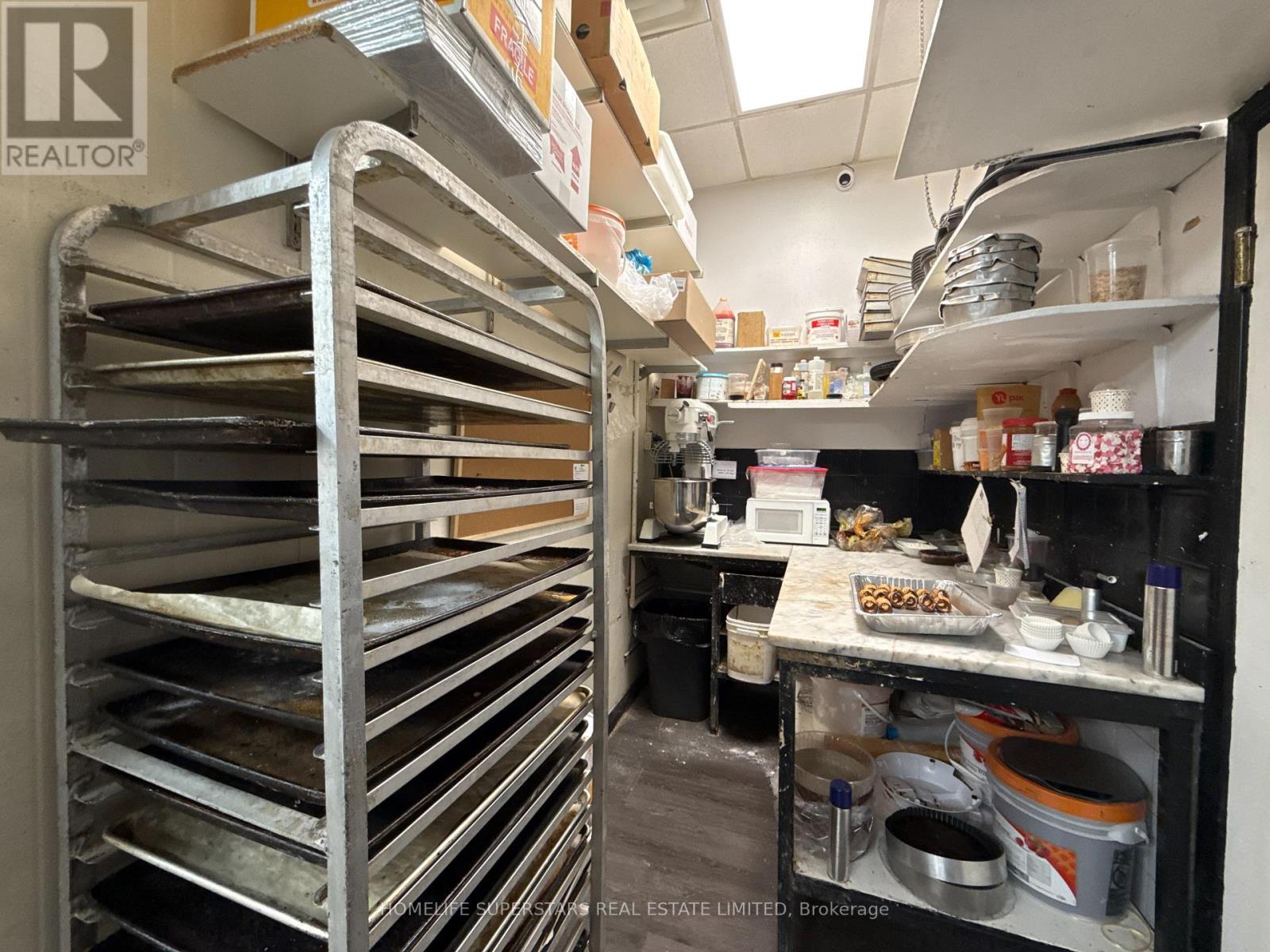 27 Ruth Avenue, Brampton (Heart Lake West), Ontario  L6Z 4R2 - Photo 25 - W12810590