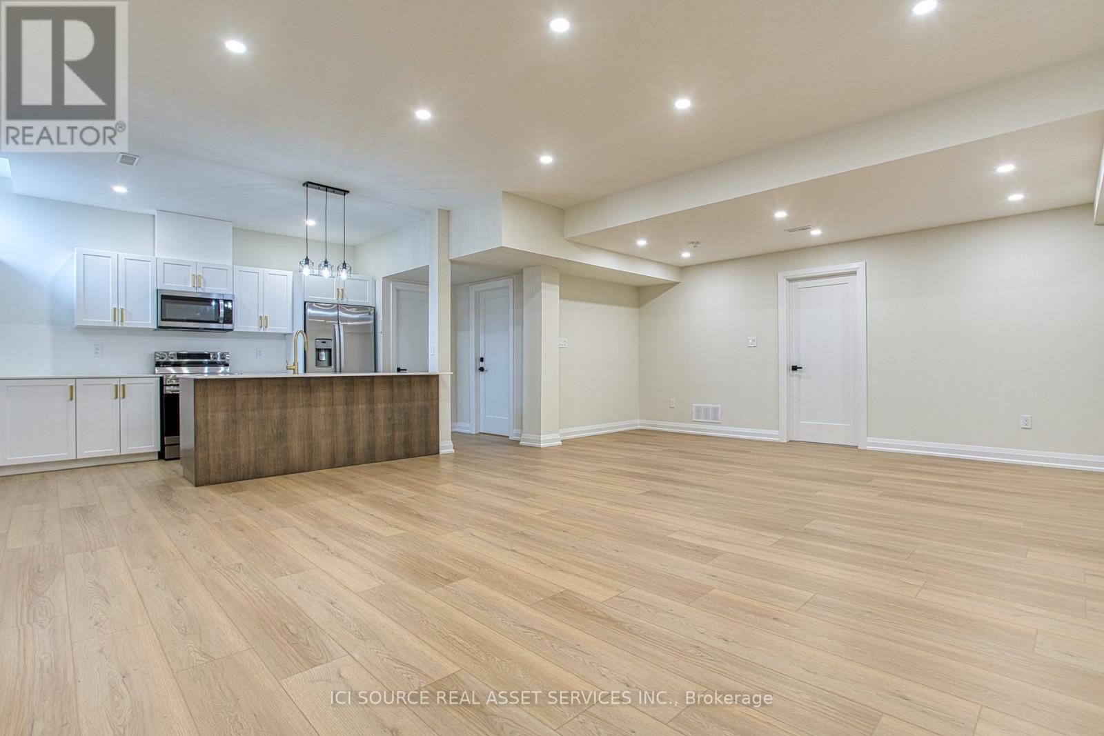 Lower Level Unit - 67 Creanona Boulevard, Hamilton, Ontario  L8E 5T2 - Photo 5 - X12696418