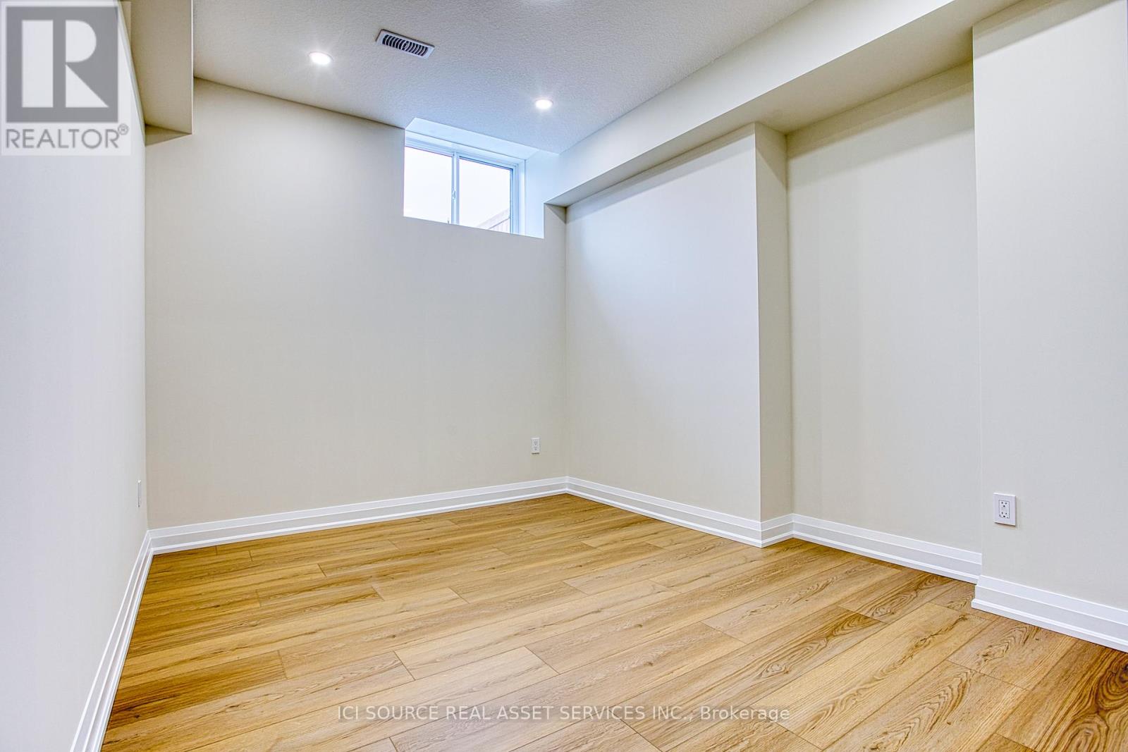 Lower Level Unit - 67 Creanona Boulevard, Hamilton, Ontario  L8E 5T2 - Photo 7 - X12696418