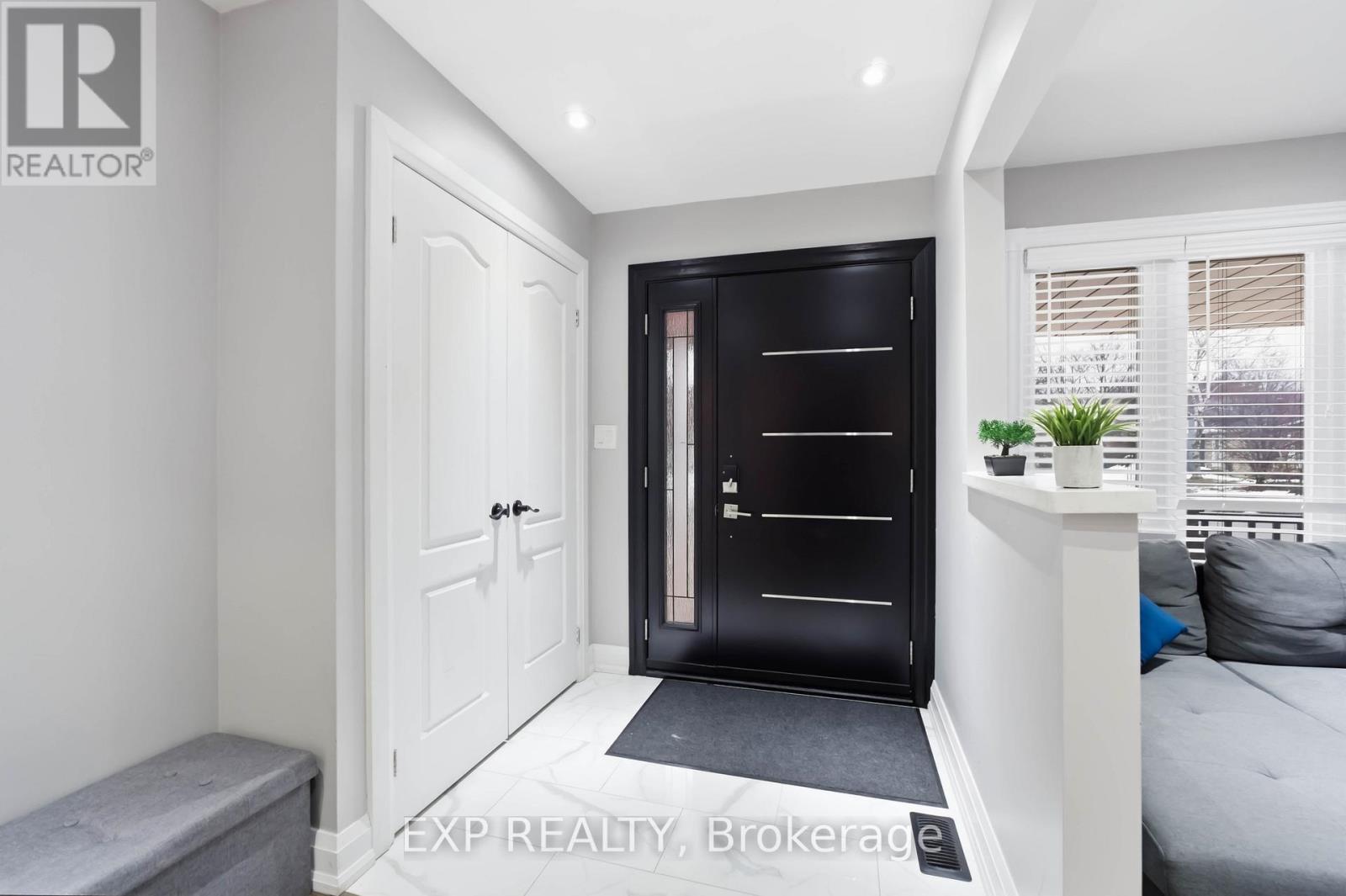 41 Keefer Road, Thorold, Ontario  L2V 4W5 - Photo 4 - X12810522