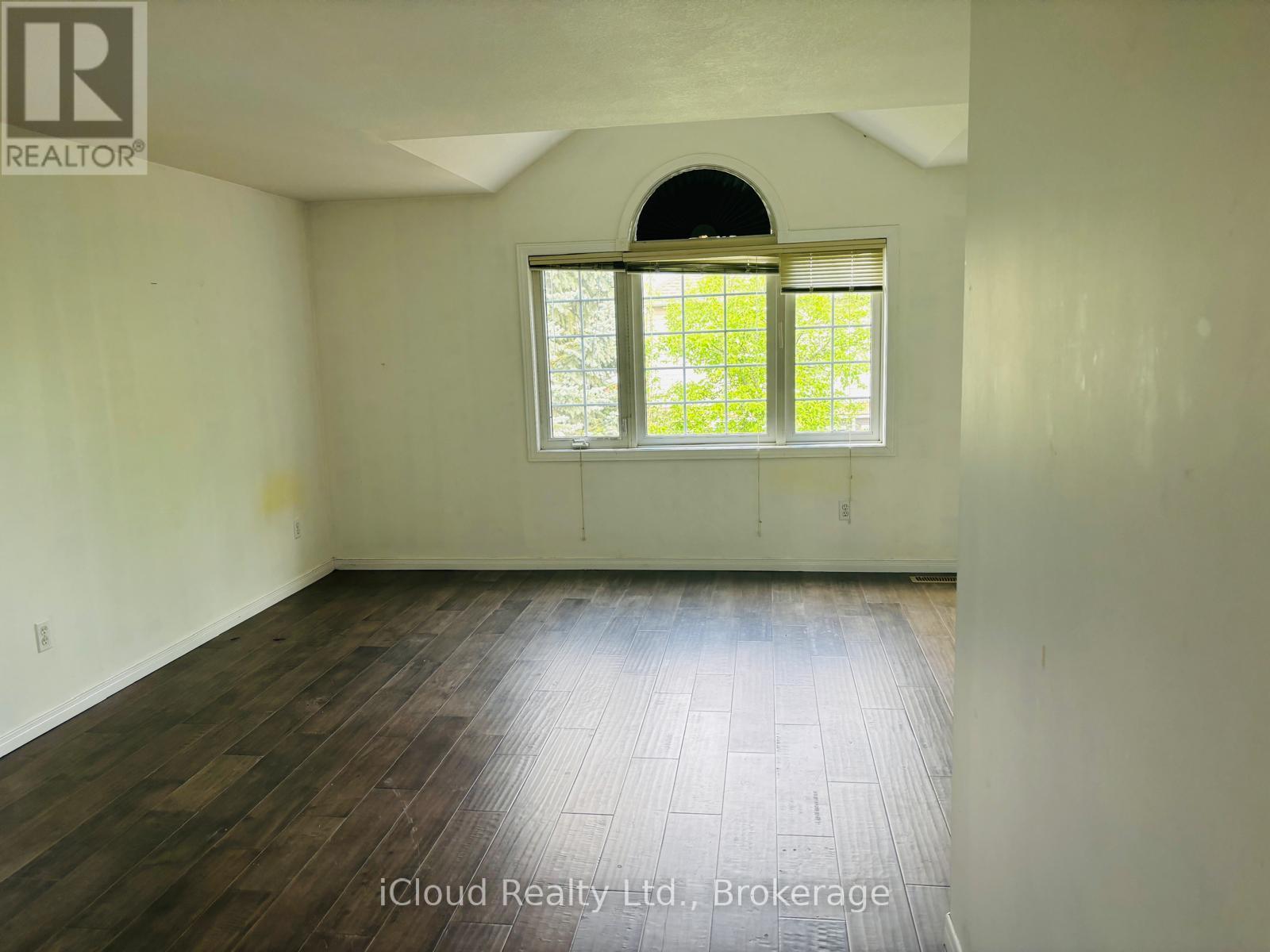 65 Periwinkle Way, Guelph, Ontario  N1L 1J2 - Photo 10 - X12810552