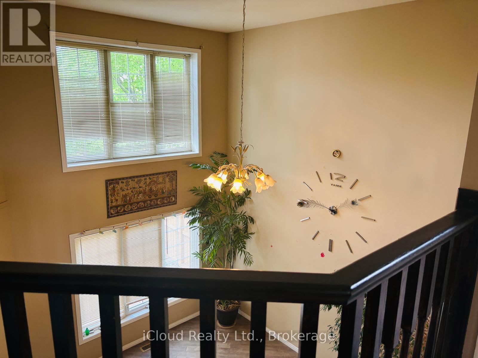 65 Periwinkle Way, Guelph, Ontario  N1L 1J2 - Photo 13 - X12810552