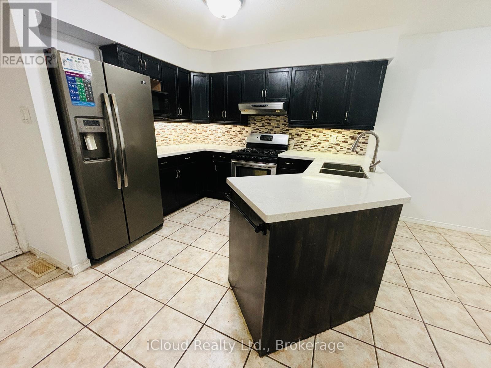 65 Periwinkle Way, Guelph, Ontario  N1L 1J2 - Photo 7 - X12810552