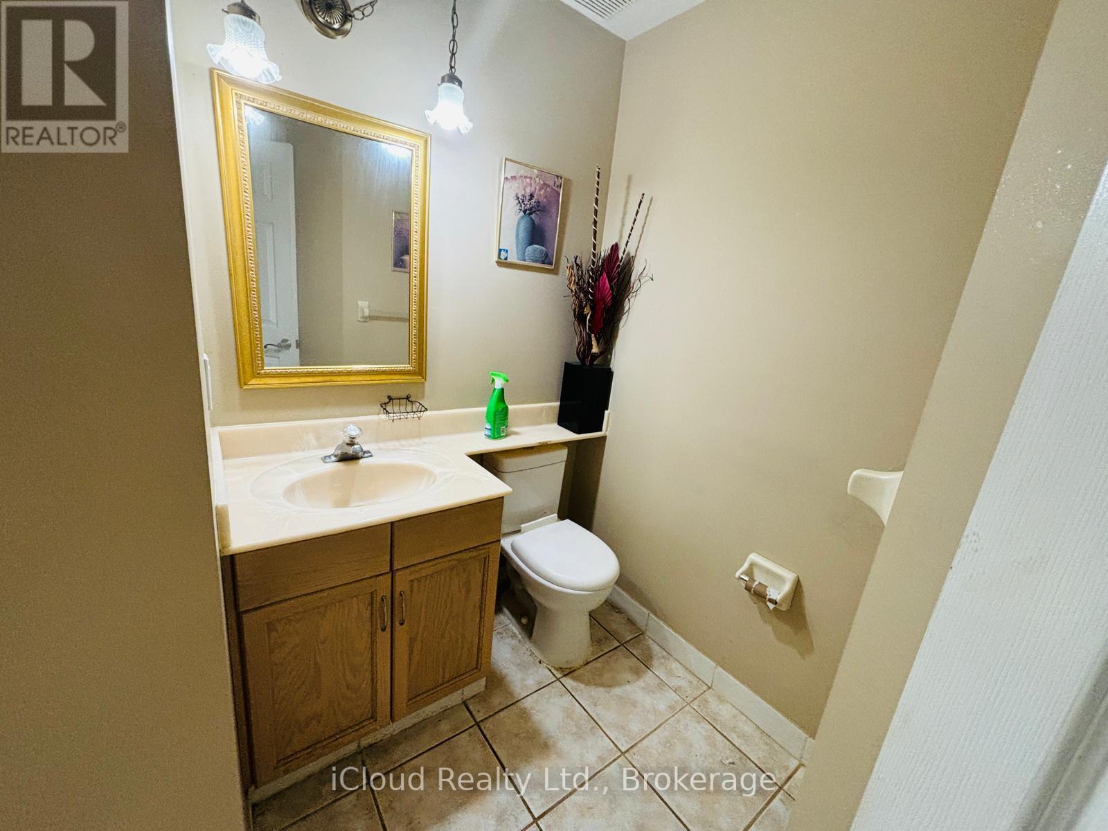 65 Periwinkle Way, Guelph, Ontario  N1L 1J2 - Photo 9 - X12810552