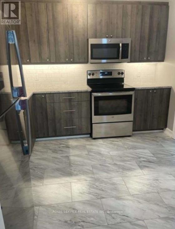 207 - 26 Spencer Street, Cobourg, Ontario  K9A 1C2 - Photo 3 - X12810650