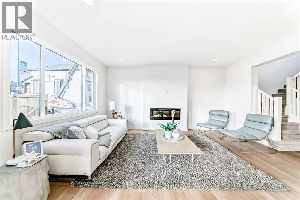 44 Creekside Path Sw, Calgary, Alberta  T2X 5W1 - Photo 5 - A2279491