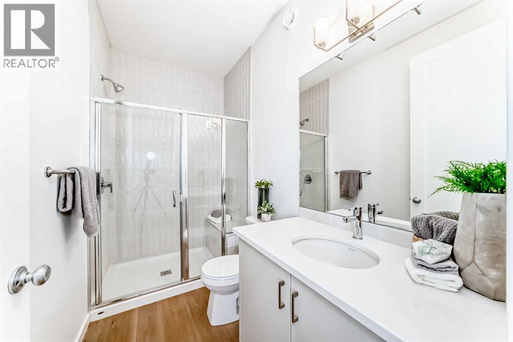 44 Creekside Path Sw, Calgary, Alberta  T2X 5W1 - Photo 12 - A2279491