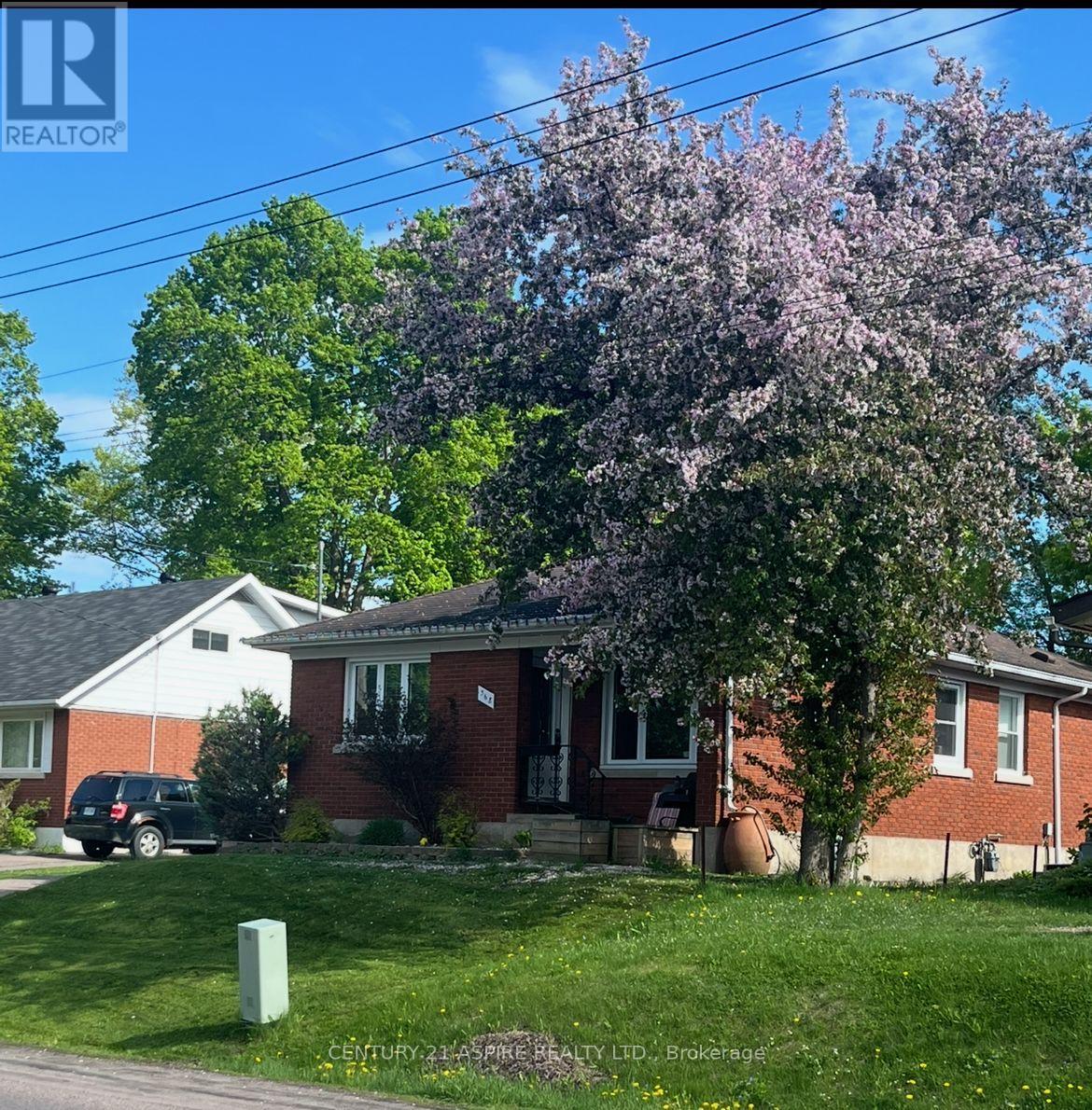 368 Bell Street, Pembroke, Ontario  K8A 2K4 - Photo 2 - X12810622
