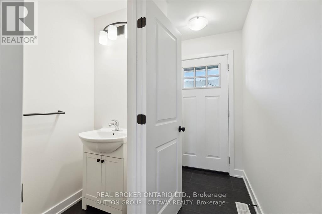 47 Staples Boulevard, Smiths Falls, Ontario  K7A 0B8 - Photo 24 - X12810654