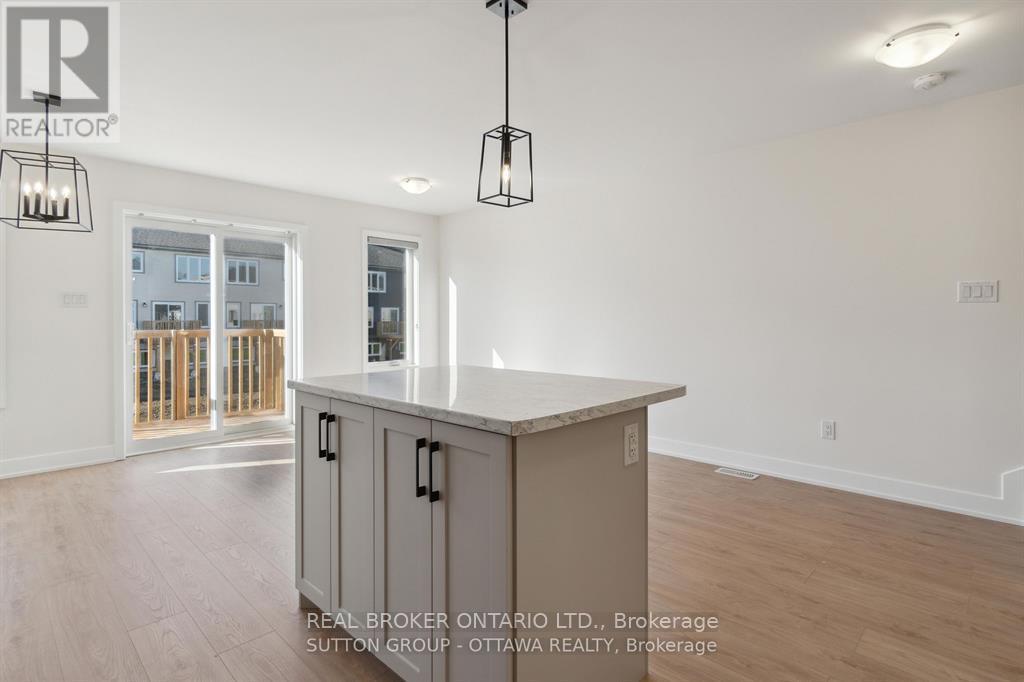 47 Staples Boulevard, Smiths Falls, Ontario  K7A 0B8 - Photo 5 - X12810654