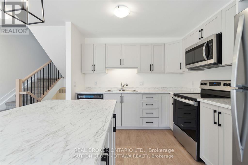 47 Staples Boulevard, Smiths Falls, Ontario  K7A 0B8 - Photo 8 - X12810654