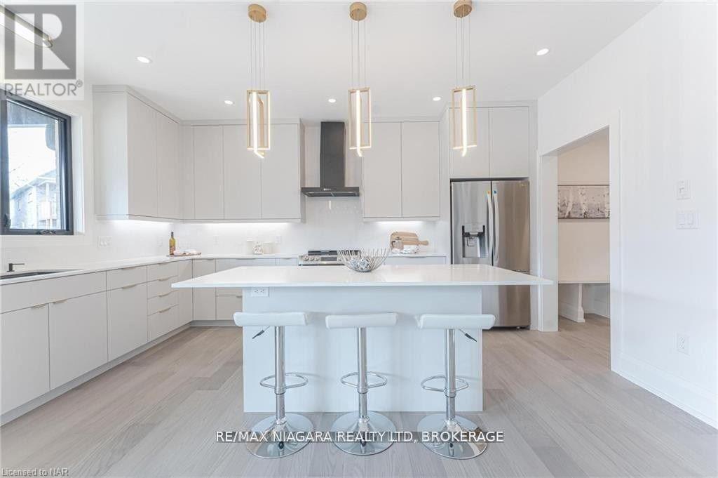 2782 Canadiana Court, Fort Erie, Ontario  L0S 1S0 - Photo 10 - X12810600