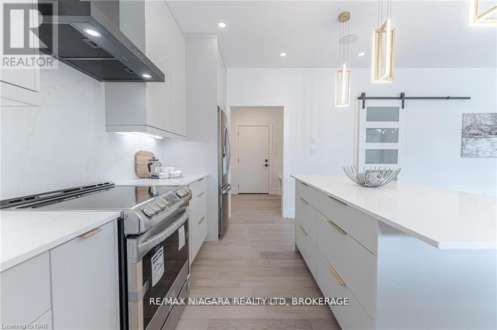 2782 Canadiana Court, Fort Erie, Ontario  L0S 1S0 - Photo 7 - X12810600