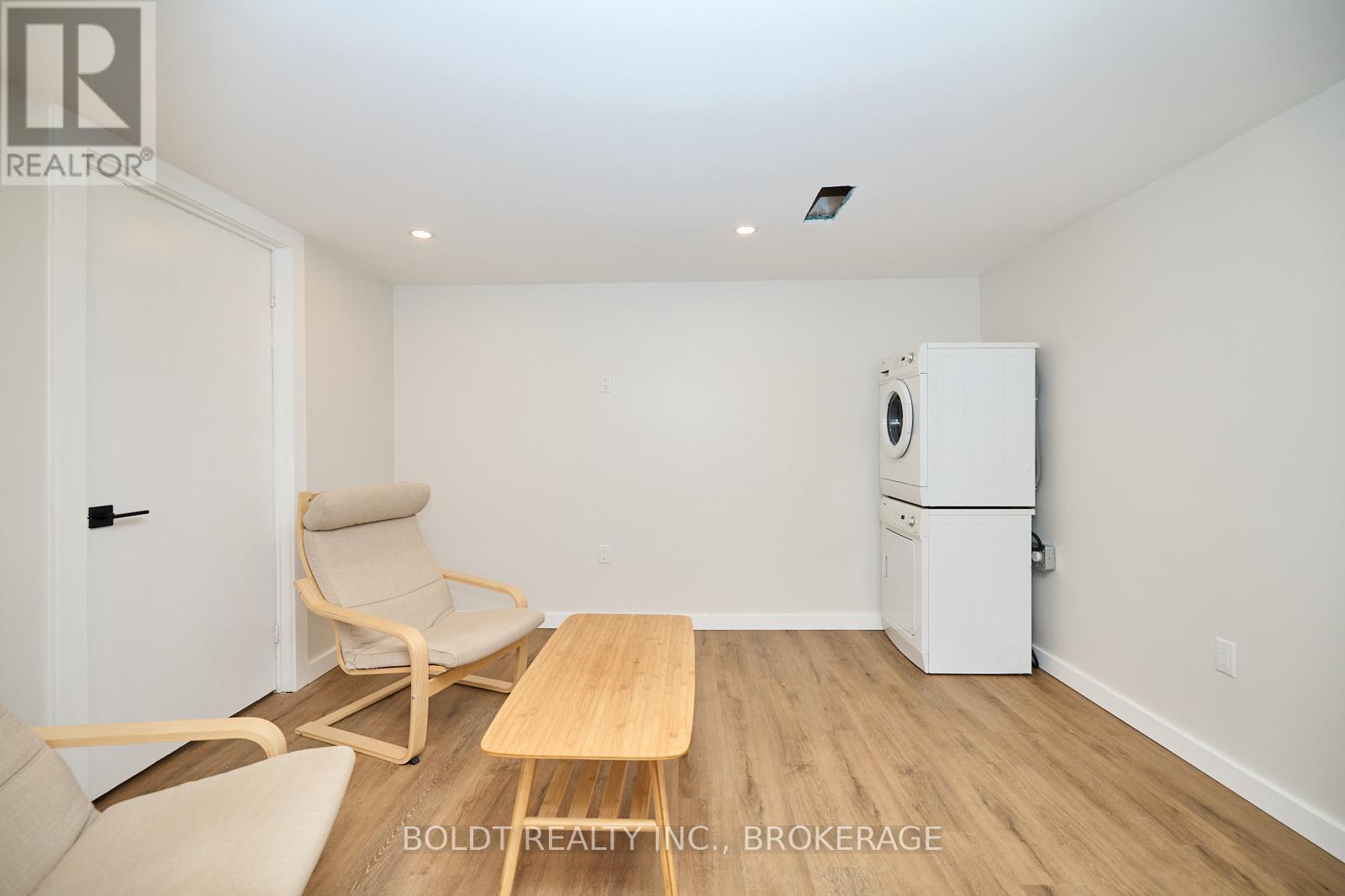 3305 Nineteenth Street, Lincoln (Lincoln-Jordan/vineland), Ontario  L0R 1S0 - Photo 5 - X12810620