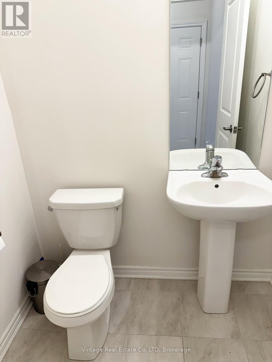 Main Floor - 49 Sapphire Way, Thorold (Rolling Meadows), Ontario  L2V 0L4 - Photo 3 - X12810646