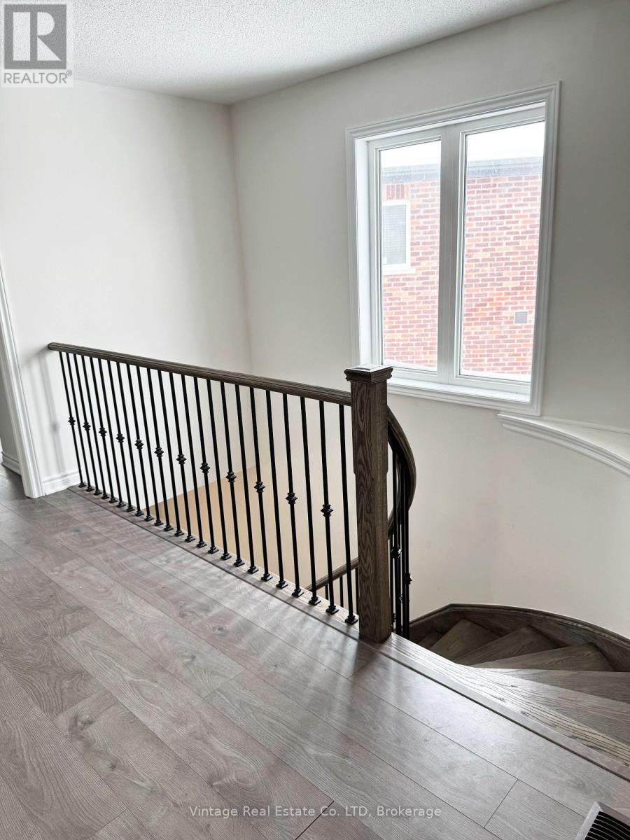 Main Floor - 49 Sapphire Way, Thorold (Rolling Meadows), Ontario  L2V 0L4 - Photo 8 - X12810646