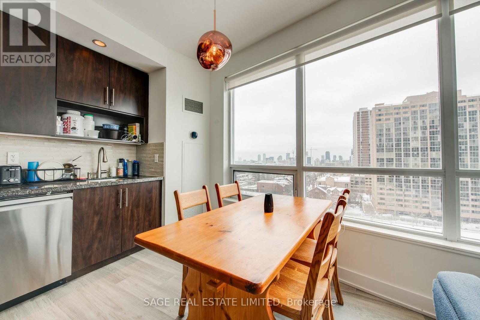 809 - 120 Homewood Avenue, Toronto, Ontario  M4Y 2J3 - Photo 11 - C12810624