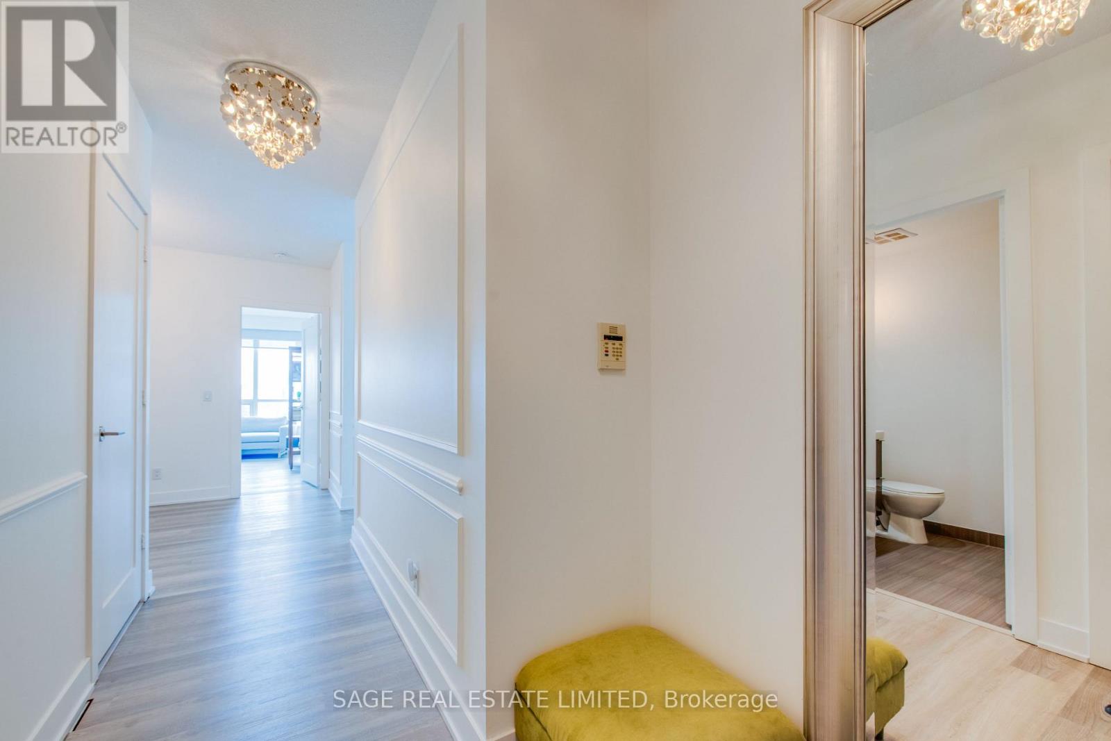 809 - 120 Homewood Avenue, Toronto, Ontario  M4Y 2J3 - Photo 2 - C12810624