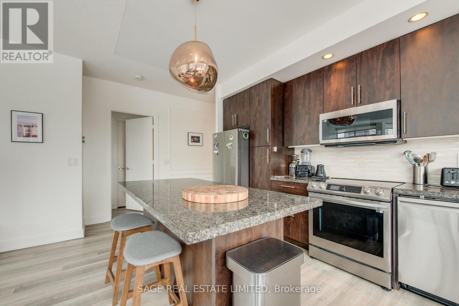 809 - 120 Homewood Avenue, Toronto, Ontario  M4Y 2J3 - Photo 9 - C12810624