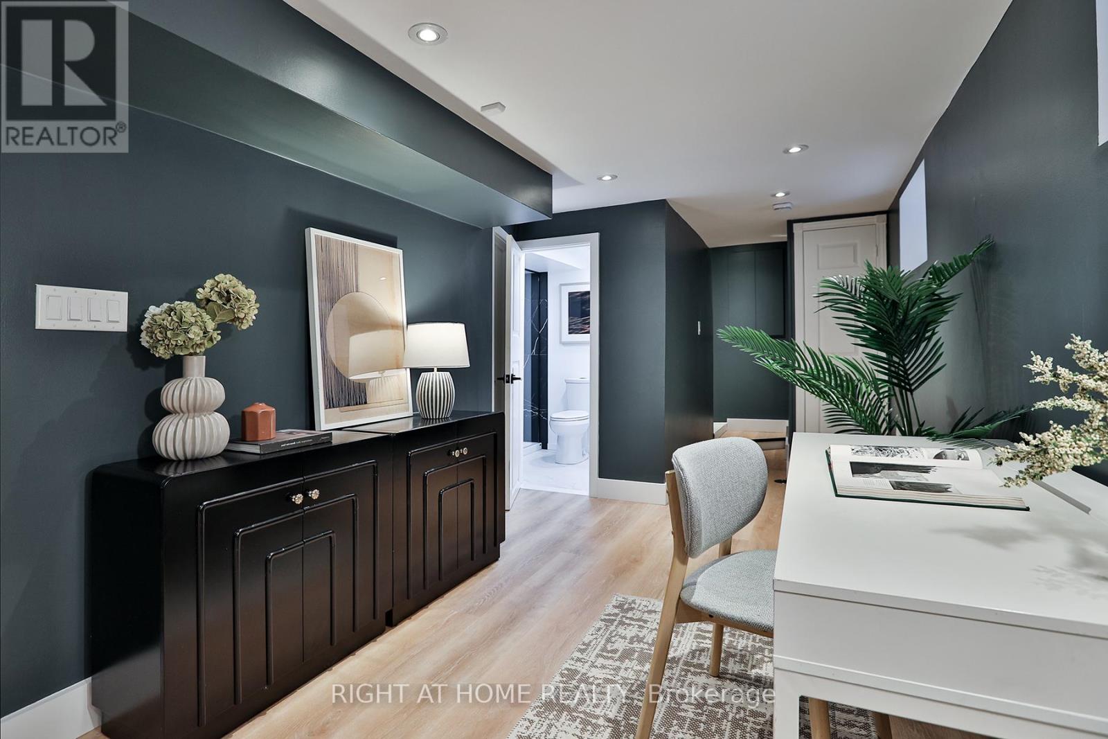 135 Parkmount Road, Toronto, Ontario  M4J 4V3 - Photo 43 - E12810644