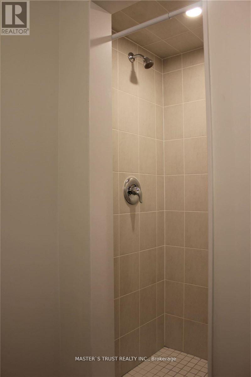 5 Jodphur Lane, Richmond Hill, Ontario  L4C 3X3 - Photo 6 - N12810632