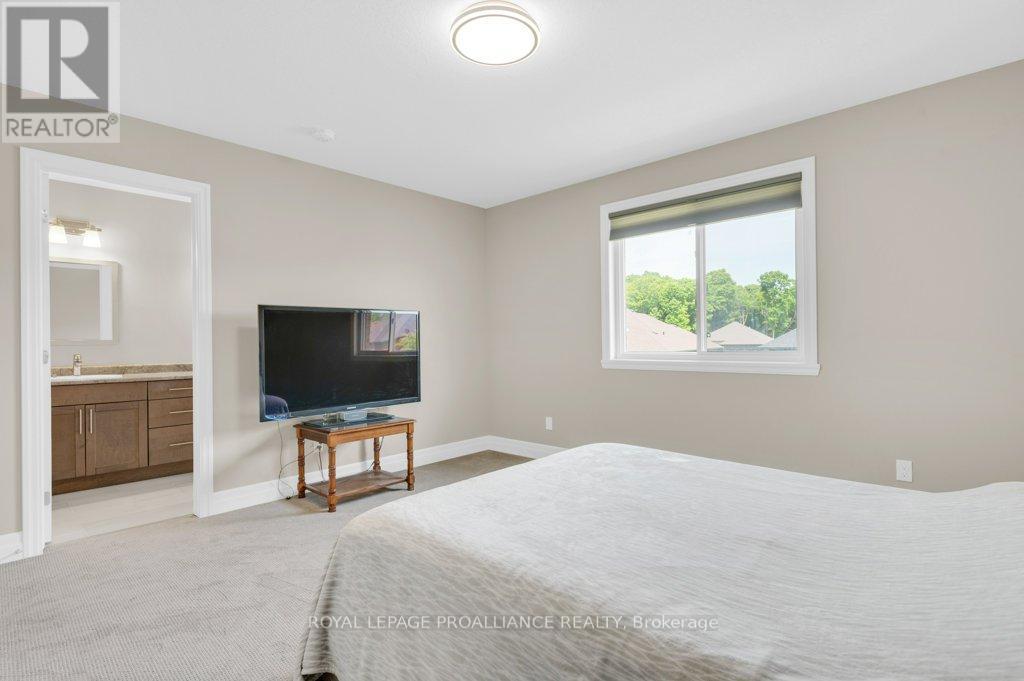 44 Liberty Crescent, Quinte West, Ontario  K8V 0B7 - Photo 22 - X12806110