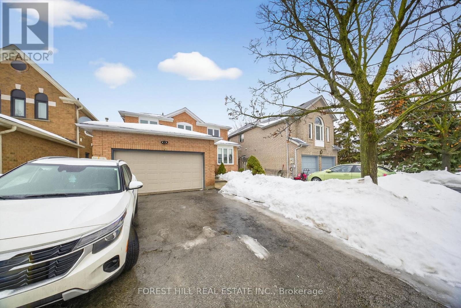Main/2nd Floor - 28 Matterdale Avenue, Brampton, Ontario  L6Y 4J6 - Photo 2 - W12810602