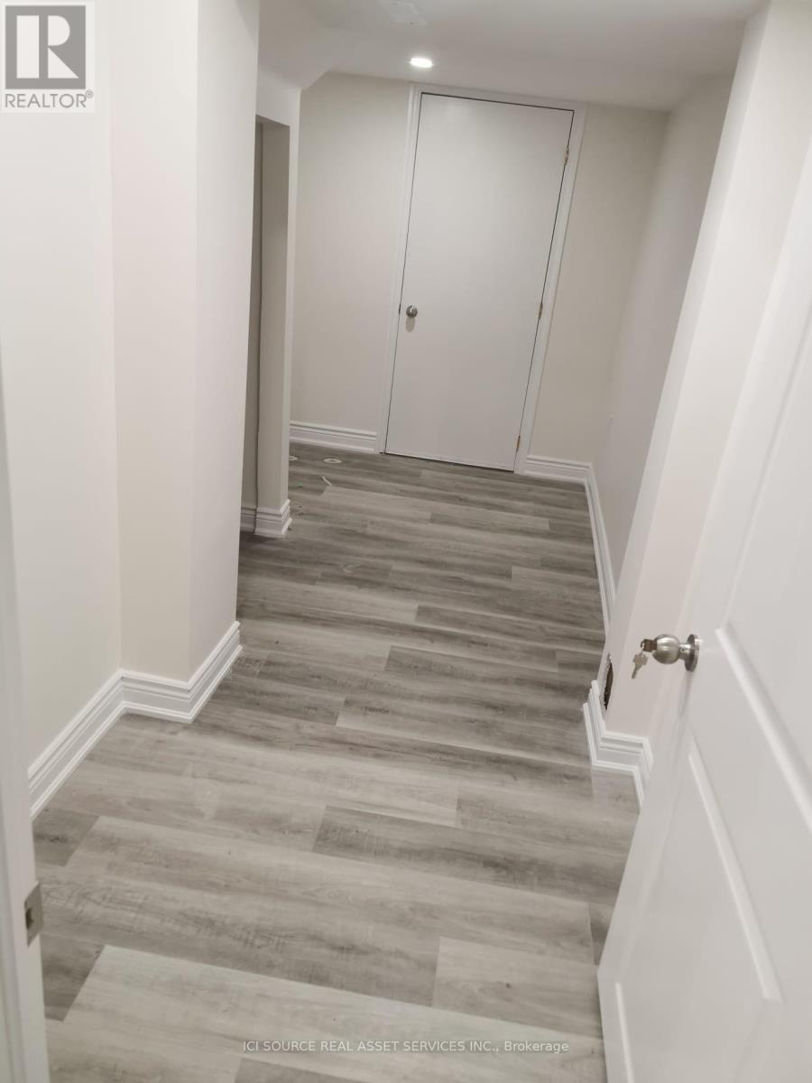 Bsmt - 85 Maddybeth Crescent, Brampton, Ontario  L6Y 5R6 - Photo 10 - W12810604