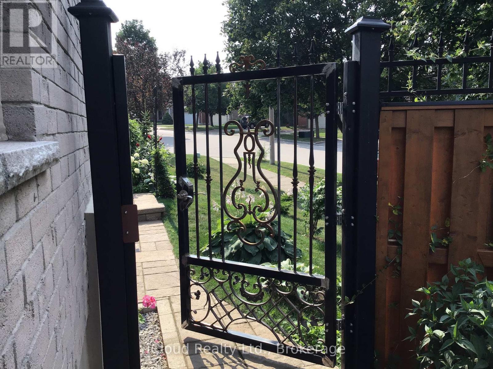 6539 Tripoli Terrace, Mississauga, Ontario  L5N 4L1 - Photo 41 - W12810606