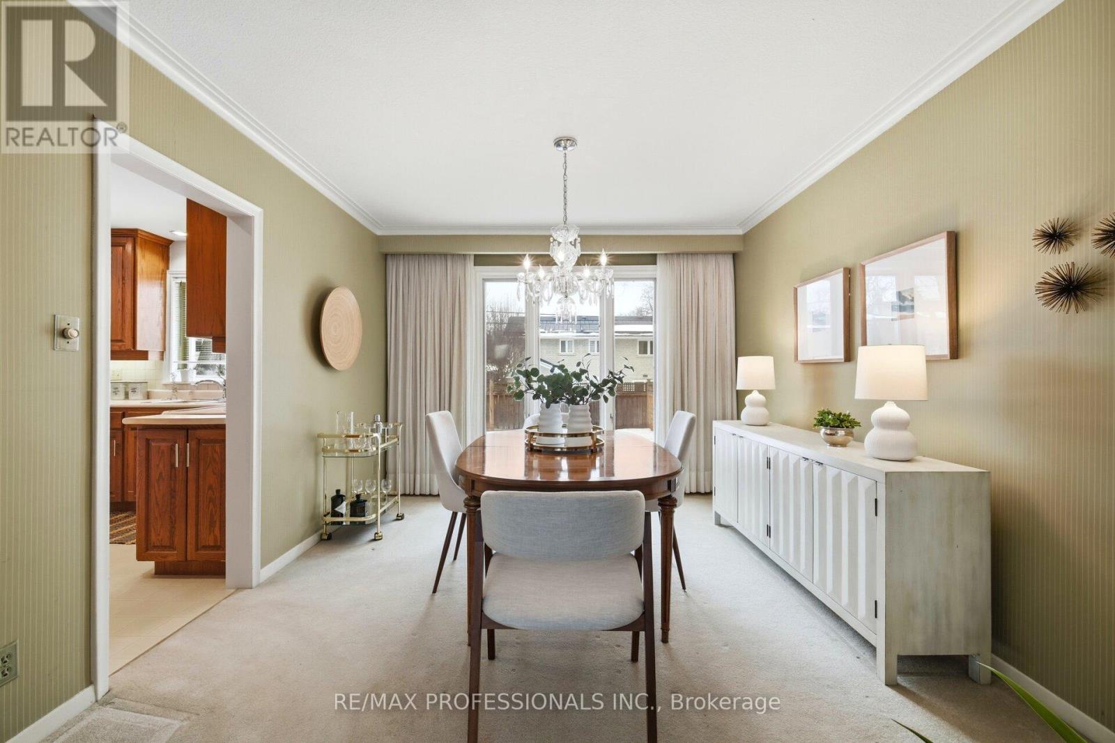 19 Cherry Post Crescent, Toronto, Ontario  M9C 2J9 - Photo 11 - W12810656