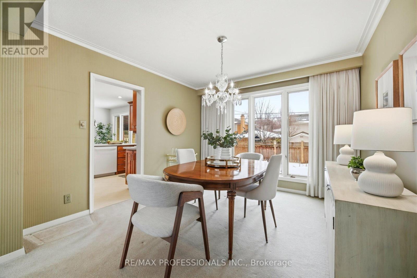 19 Cherry Post Crescent, Toronto, Ontario  M9C 2J9 - Photo 12 - W12810656