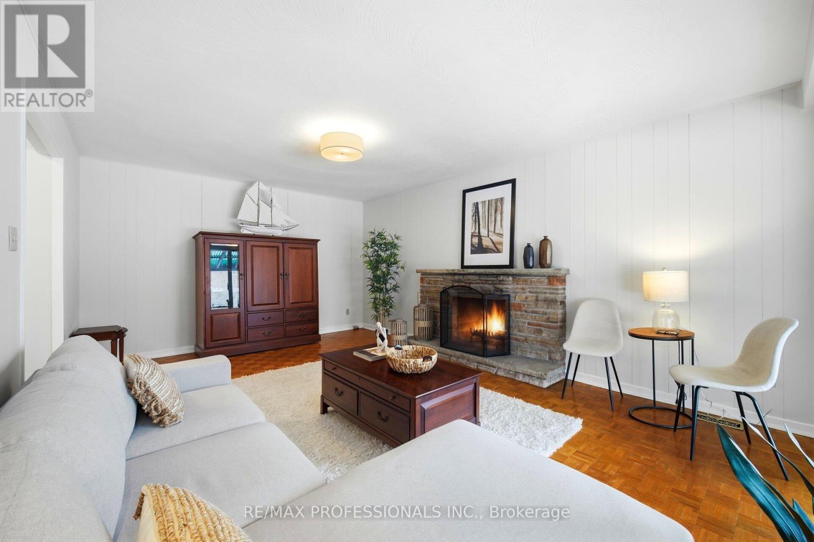 19 Cherry Post Crescent, Toronto, Ontario  M9C 2J9 - Photo 22 - W12810656