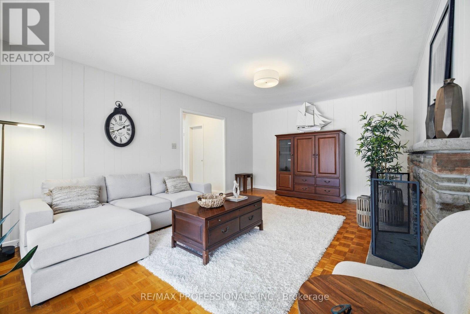 19 Cherry Post Crescent, Toronto, Ontario  M9C 2J9 - Photo 23 - W12810656