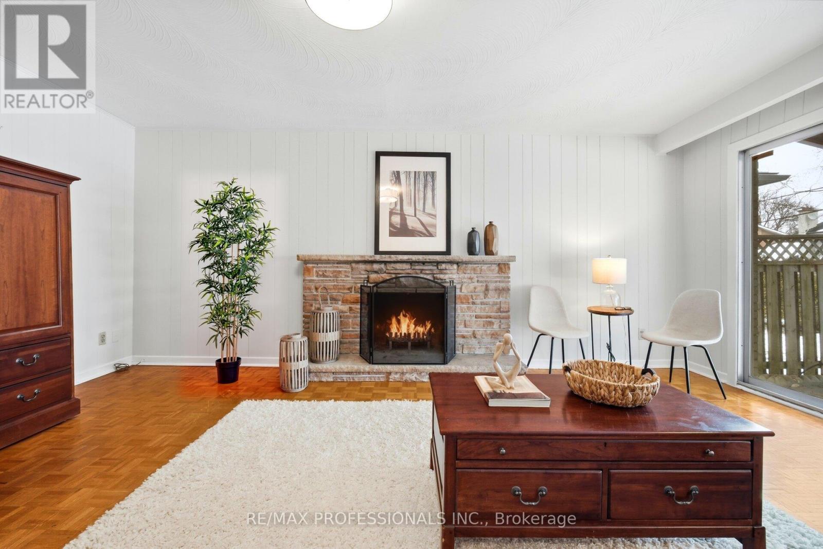 19 Cherry Post Crescent, Toronto, Ontario  M9C 2J9 - Photo 24 - W12810656