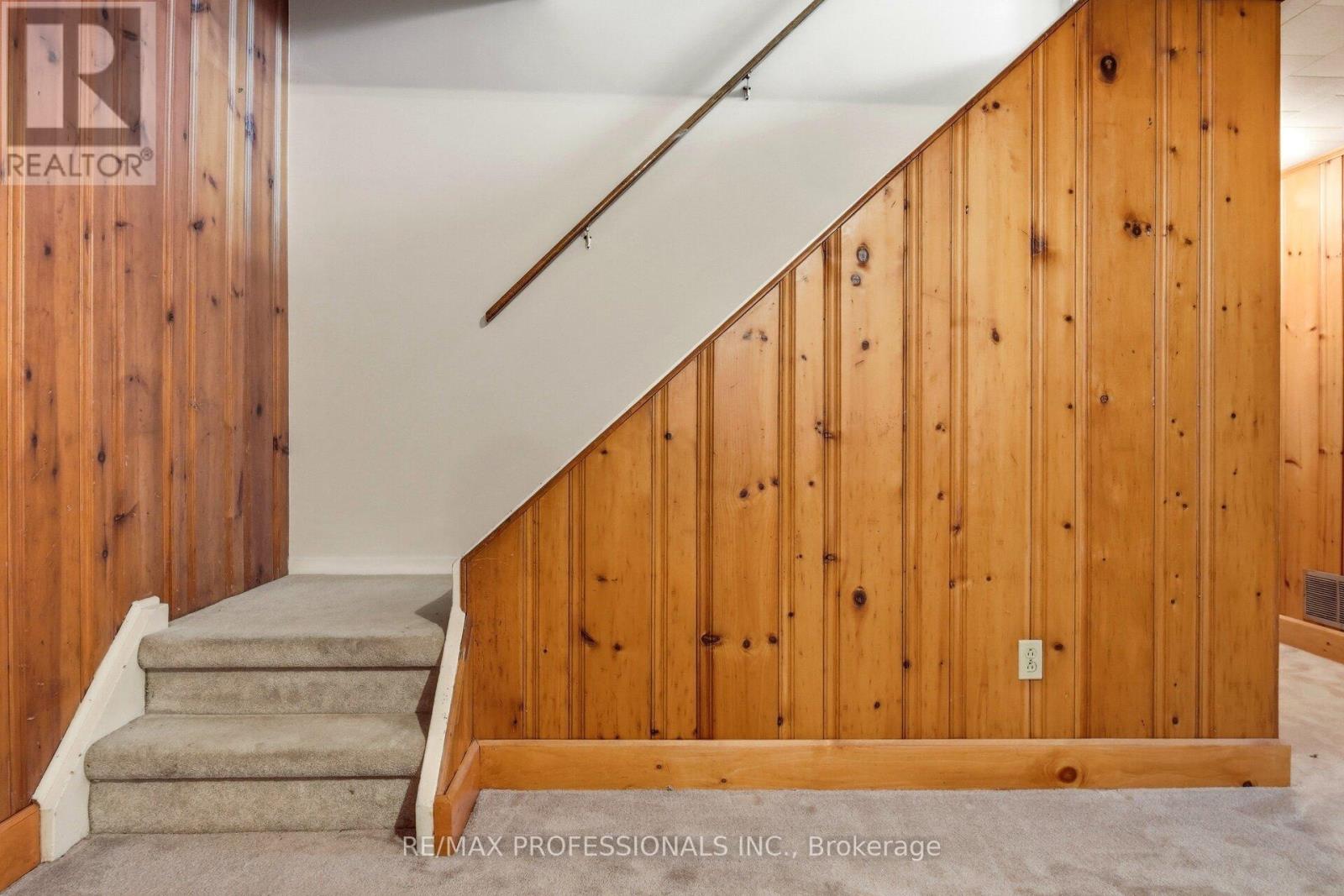 19 Cherry Post Crescent, Toronto, Ontario  M9C 2J9 - Photo 45 - W12810656