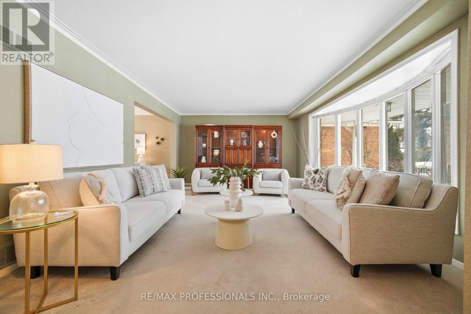 19 Cherry Post Crescent, Toronto, Ontario  M9C 2J9 - Photo 6 - W12810656